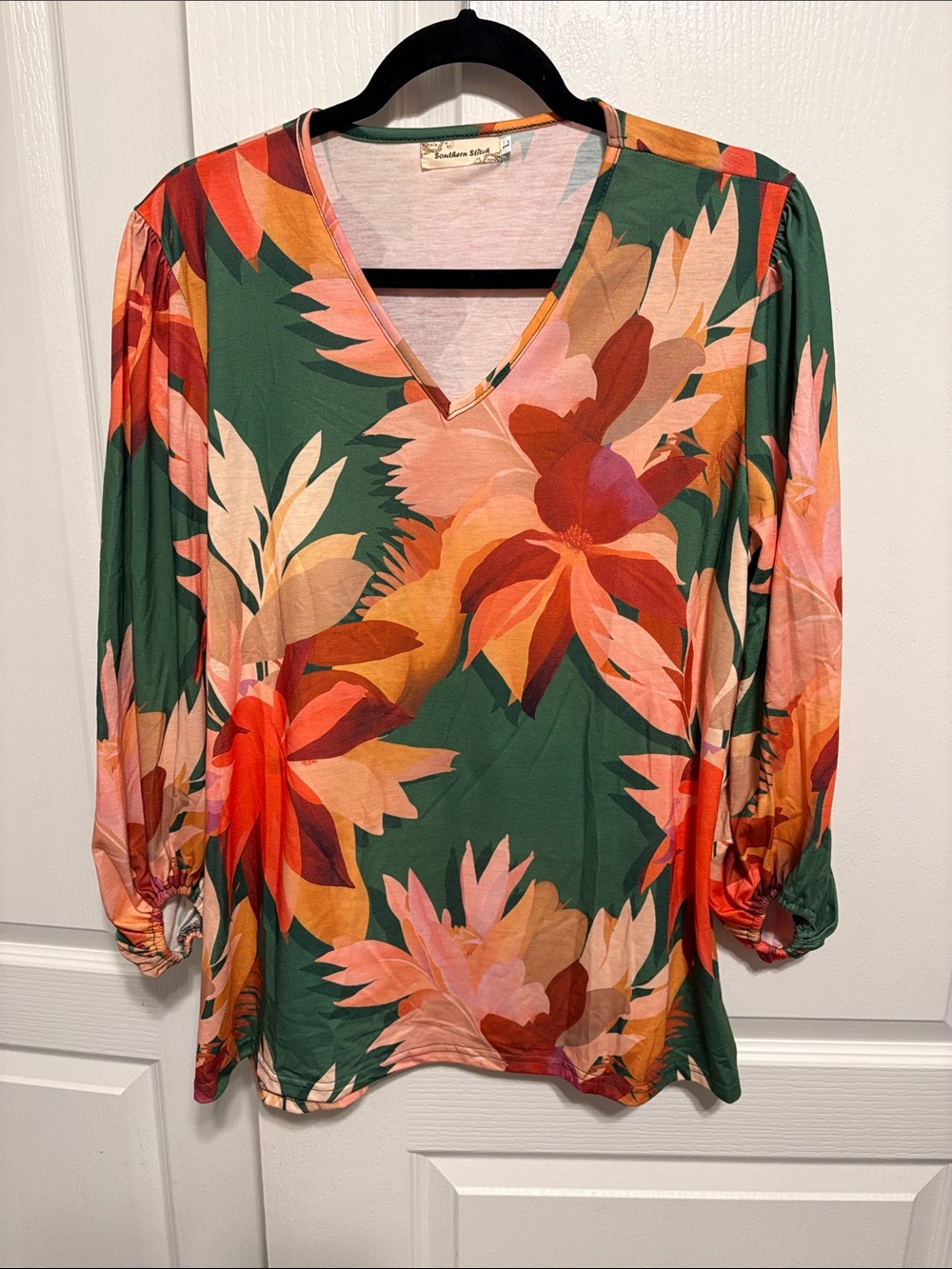 Southern Stitch Green Tropical V-Neck Floral Blouse